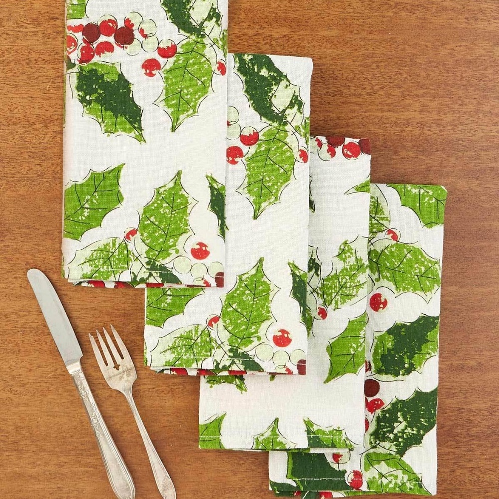 April Cornell Napkins Set/4 Jolly Holly NWT